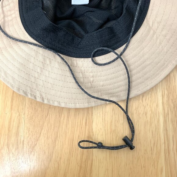 KARI TRAA Hiking Hat - Picture 4 of 6